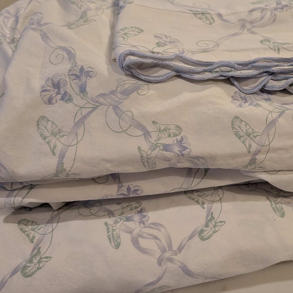 Fine Cotton Italian Full Sheet Set With Matching Duvet Cover And One Sham - Picture 10 of 10